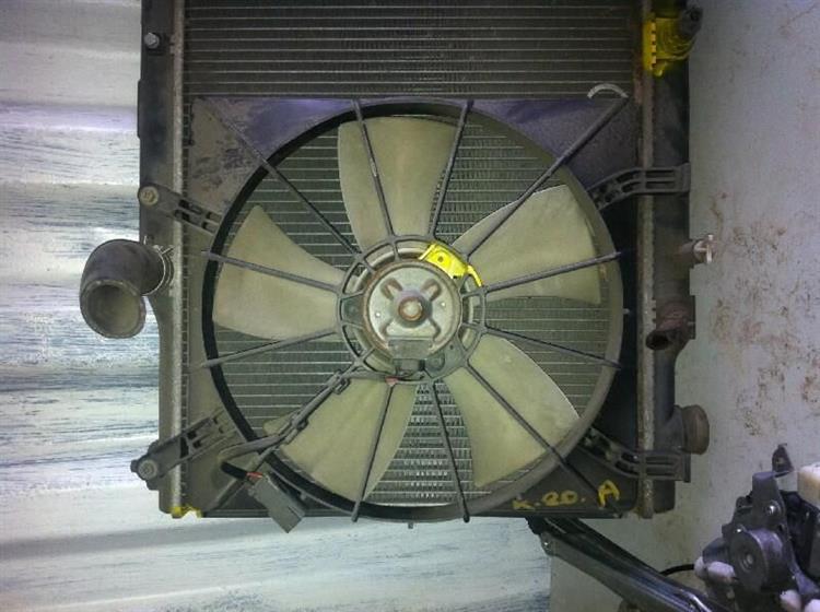 Диффузор радиатора Хонда Стрим в Коврове 7847